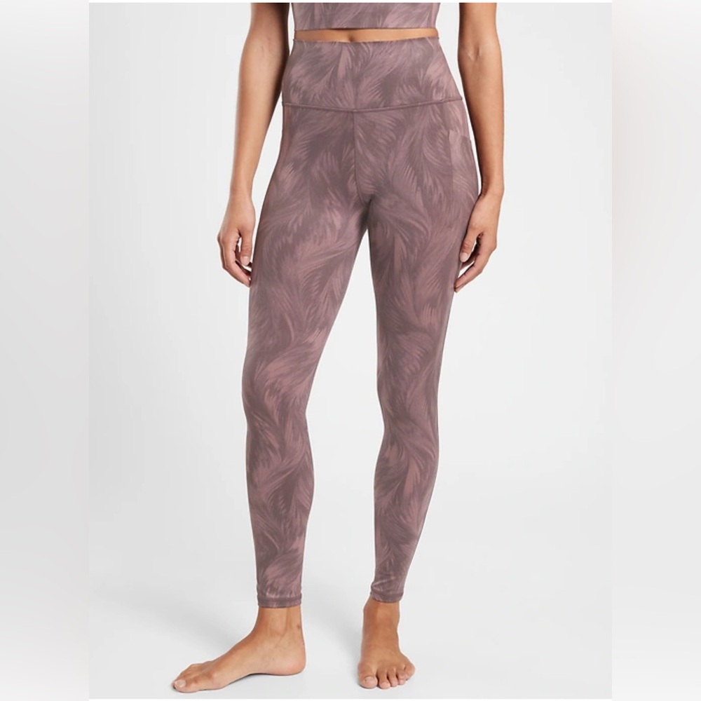 Athleta Salutation Stash Pocket II Printed Tight
